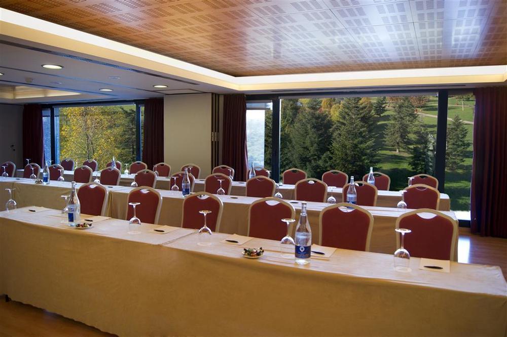 Hotel Occidental Pamplona Einrichtungen foto