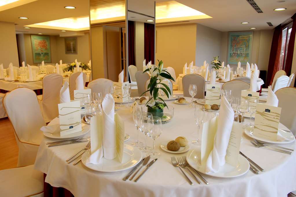 Hotel Occidental Pamplona Einrichtungen foto
