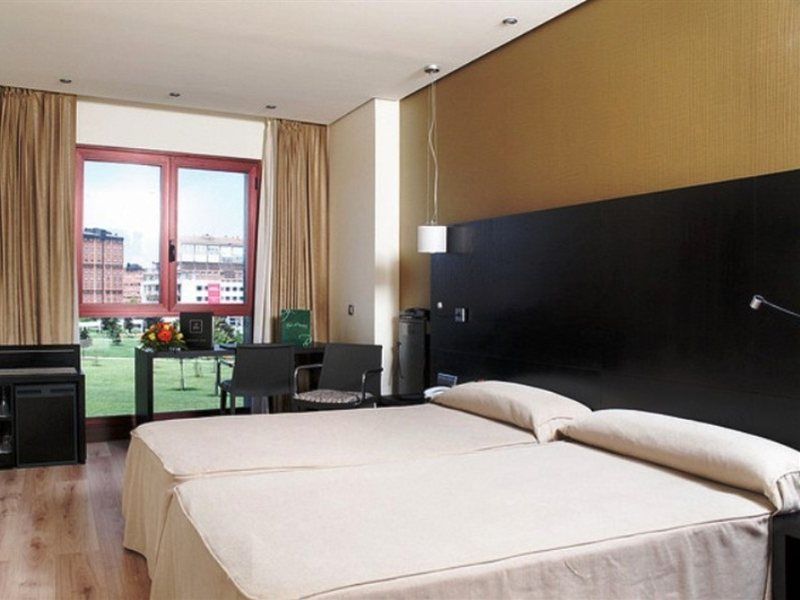 Hotel Occidental Pamplona Exterior foto