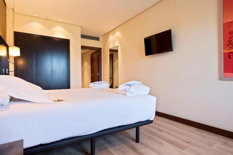 Hotel Occidental Pamplona Exterior foto